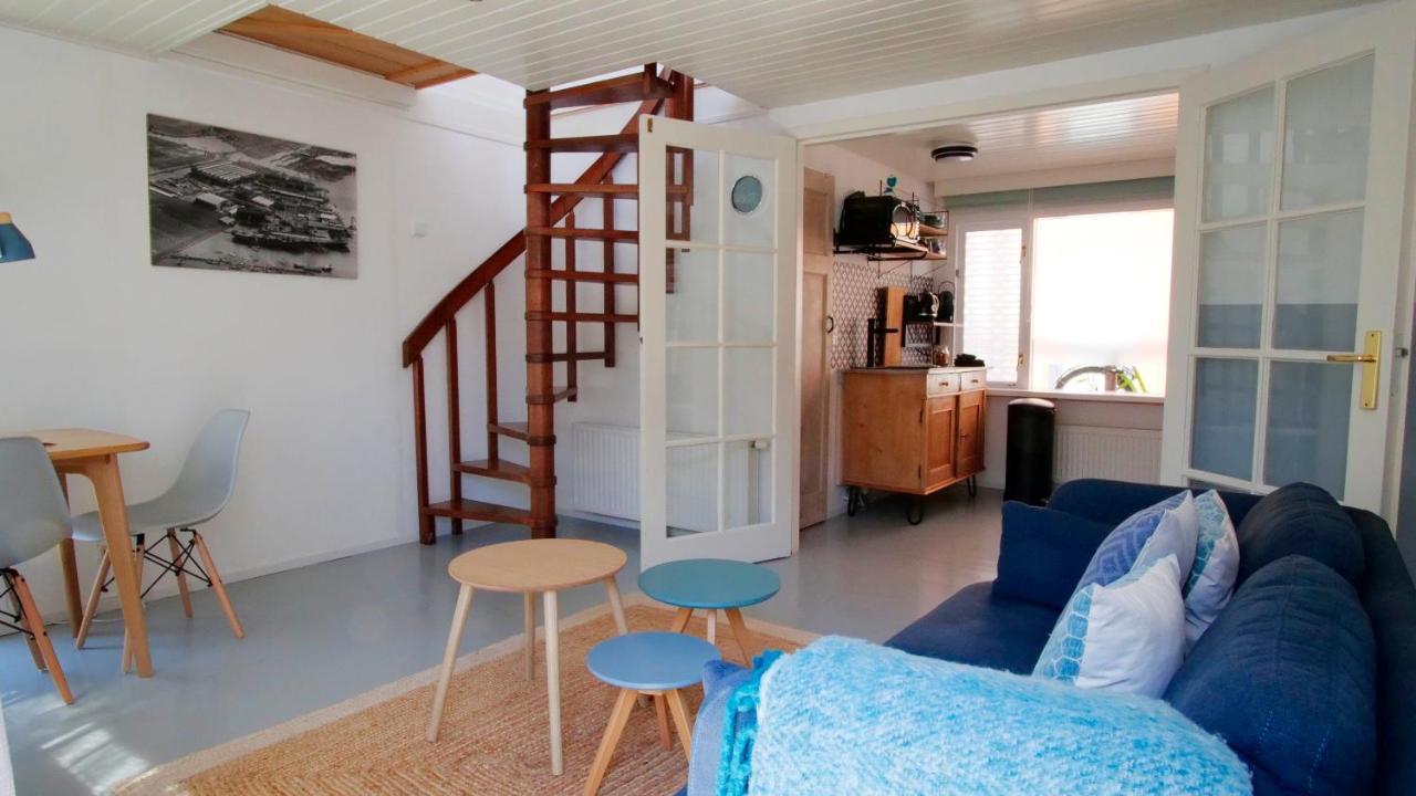 Houseboat Apartment With Water Terrace, Free Parking, Free Bikes & Fast Wifi Amsterdam Exteriér fotografie